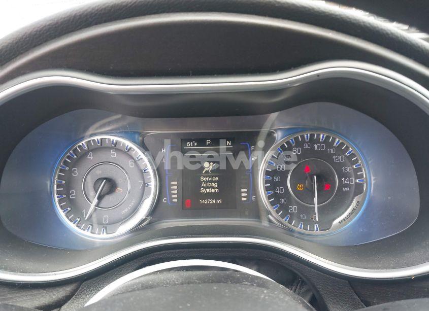 Photo 7 of 2016 Chrysler 200 LIMITED (VIN 1C3CCCAB0GN103751)