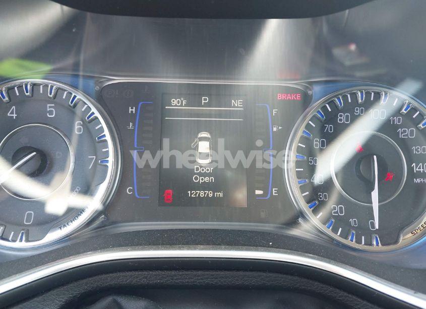 Photo 7 of 2016 Chrysler 200 LIMITED (VIN 1C3CCCAB0GN122106)