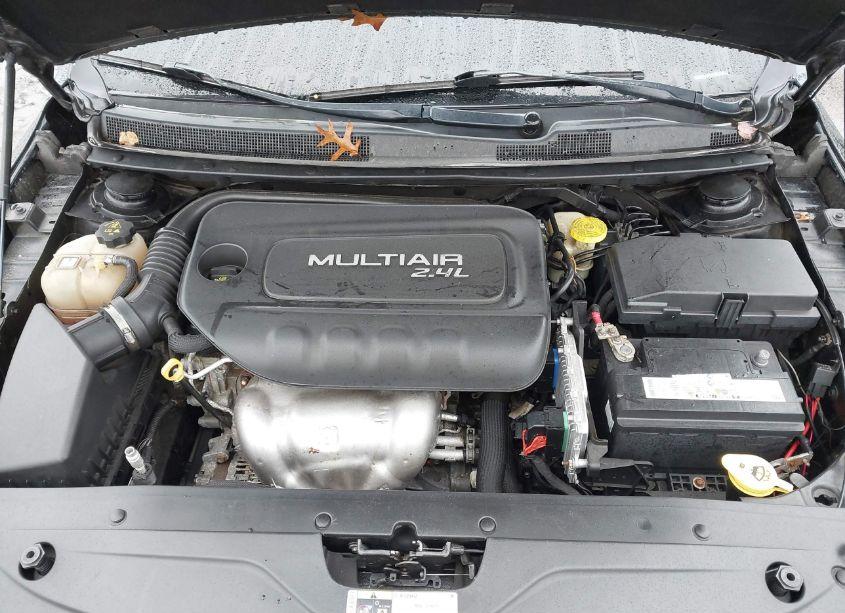 Photo 10 of 2016 Chrysler 200 LIMITED (VIN 1C3CCCAB0GN137334)