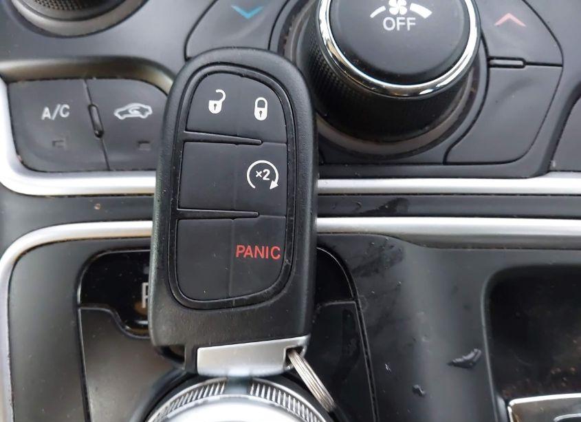 Photo 11 of 2016 Chrysler 200 LIMITED (VIN 1C3CCCAB0GN137334)