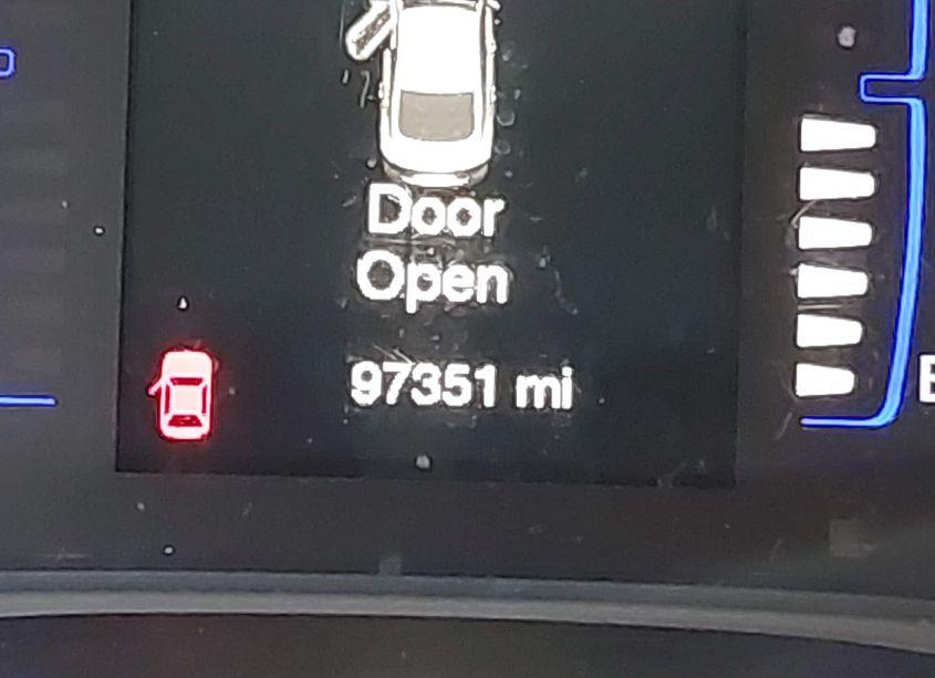 Photo 16 of 2016 Chrysler 200 LIMITED (VIN 1C3CCCAB0GN137477)