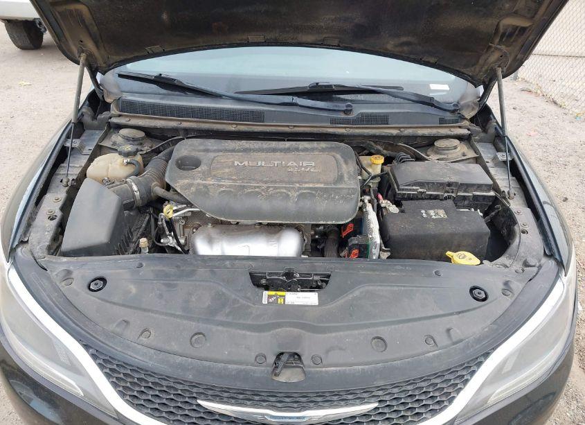 Photo 10 of 2016 Chrysler 200 LIMITED (VIN 1C3CCCAB0GN143974)