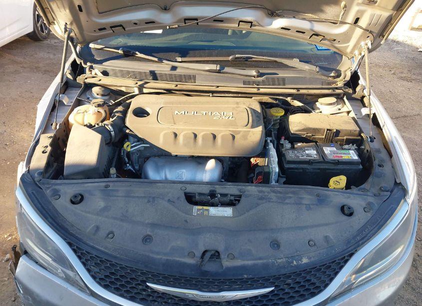 Photo 10 of 2016 Chrysler 200 LIMITED (VIN 1C3CCCAB0GN155672)