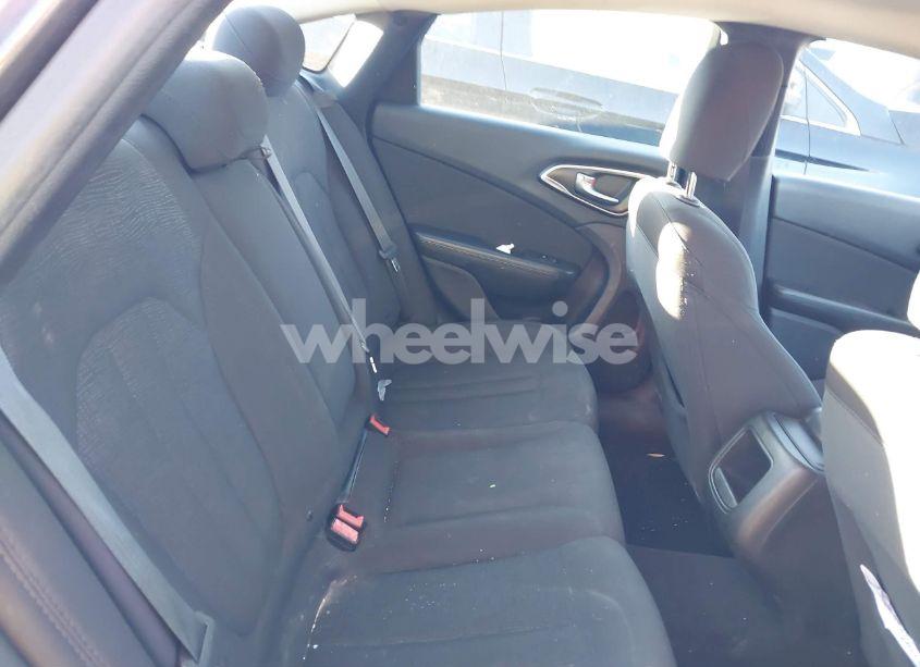 Photo 8 of 2016 Chrysler 200 LIMITED (VIN 1C3CCCAB0GN159558)