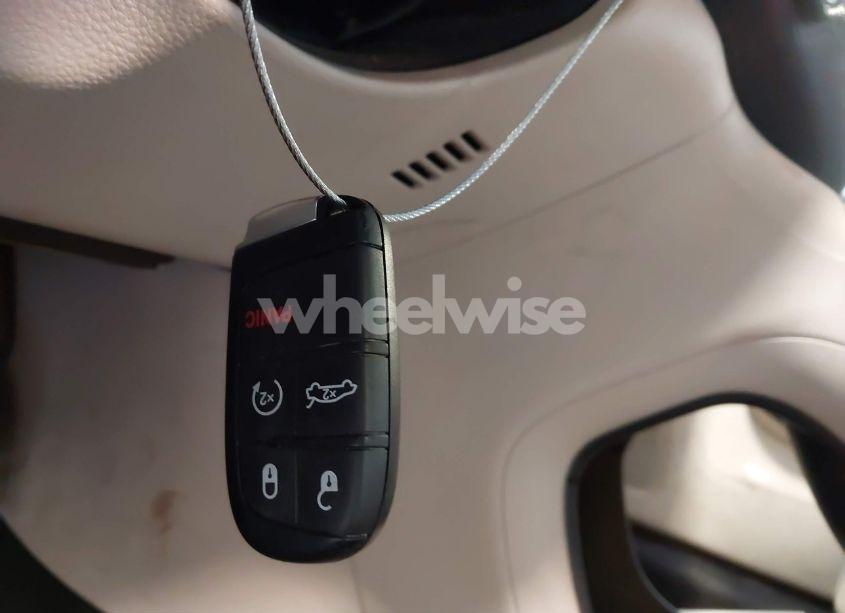 Photo 11 of 2016 Chrysler 200 LIMITED (VIN 1C3CCCAB0GN168664)