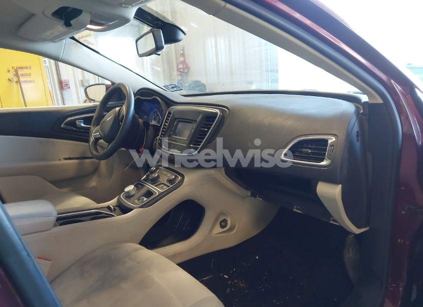 Photo 5 of 2016 Chrysler 200 LIMITED (VIN 1C3CCCAB0GN168664)