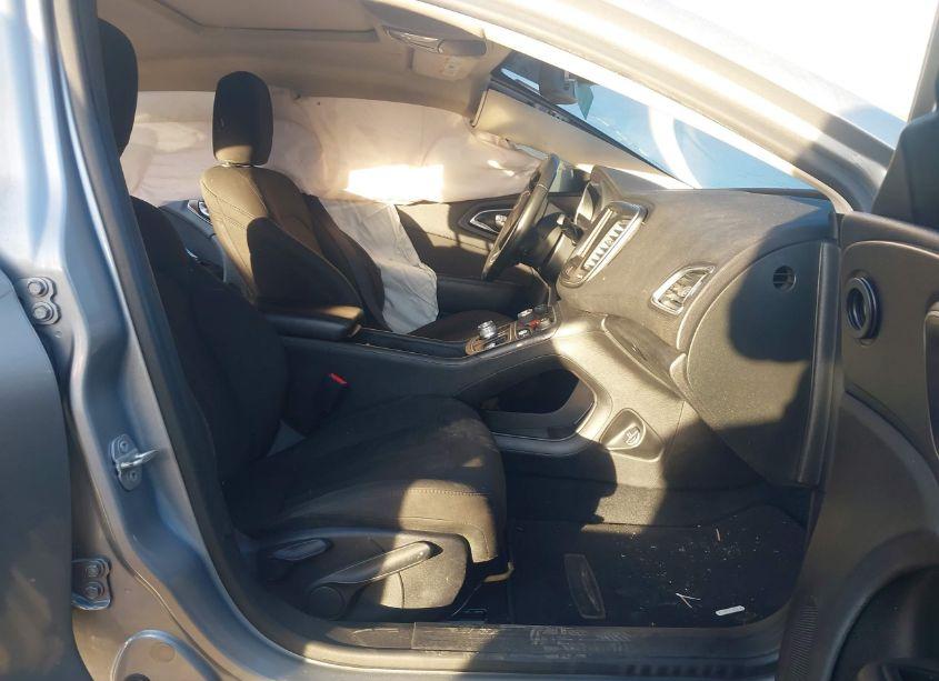 Photo 5 of 2016 Chrysler 200 LIMITED (VIN 1C3CCCAB0GN168938)