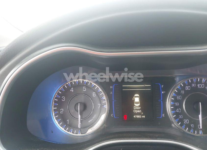 Photo 15 of 2016 Chrysler 200 LIMITED (VIN 1C3CCCAB0GN175310)