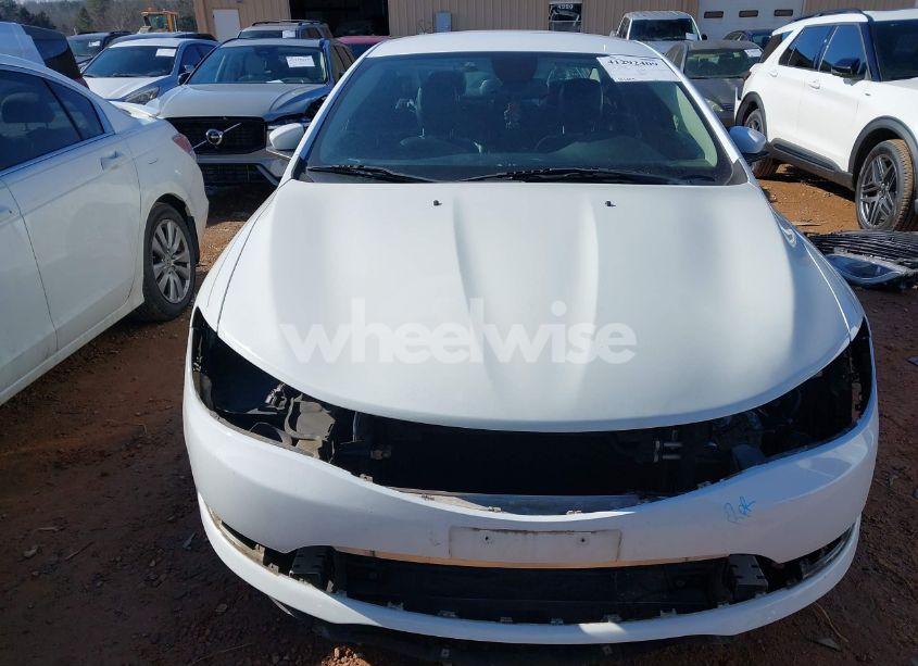 Photo 13 of 2016 Chrysler 200 LIMITED PLATINUM (VIN 1C3CCCAB0GN189384)