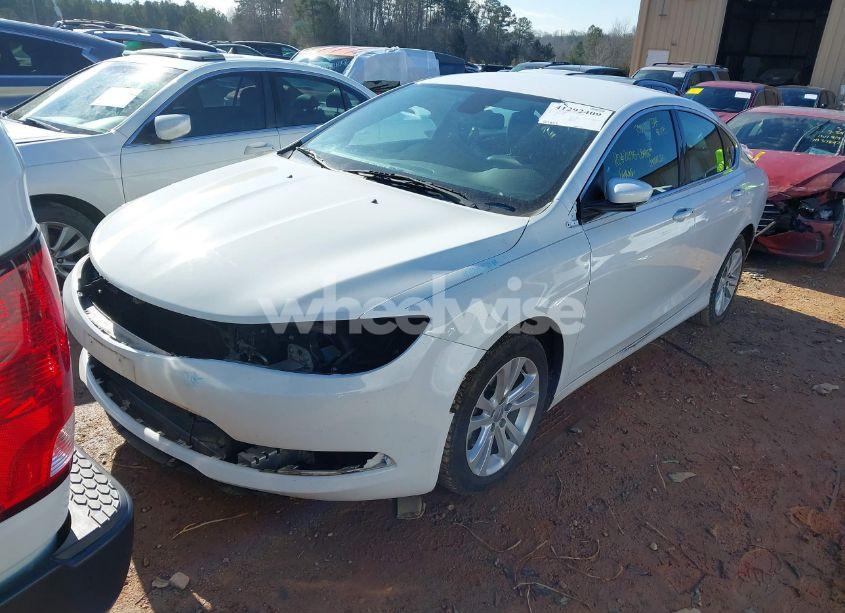 Photo 2 of 2016 Chrysler 200 LIMITED PLATINUM (VIN 1C3CCCAB0GN189384)