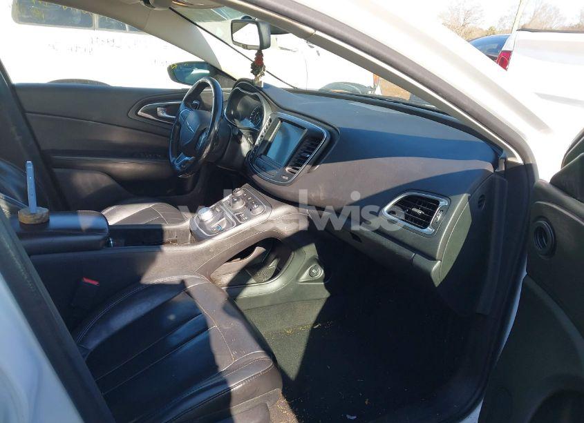 Photo 5 of 2016 Chrysler 200 LIMITED PLATINUM (VIN 1C3CCCAB0GN189384)