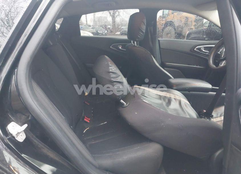 Photo 8 of 2015 Chrysler 200 LIMITED (VIN 1C3CCCAB1FN502604)