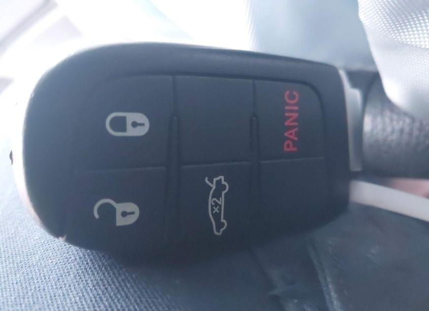 Photo 11 of 2015 Chrysler 200 LIMITED (VIN 1C3CCCAB1FN507690)