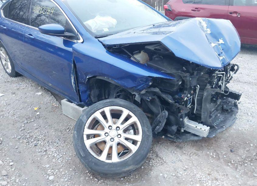 Photo 18 of 2015 Chrysler 200 LIMITED (VIN 1C3CCCAB1FN507690)