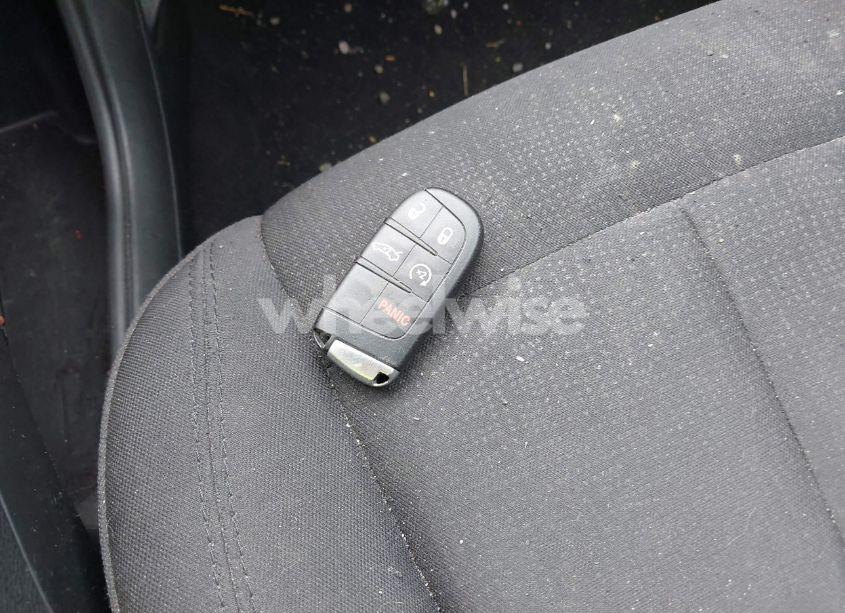 Photo 11 of 2015 Chrysler 200 LIMITED (VIN 1C3CCCAB1FN512985)