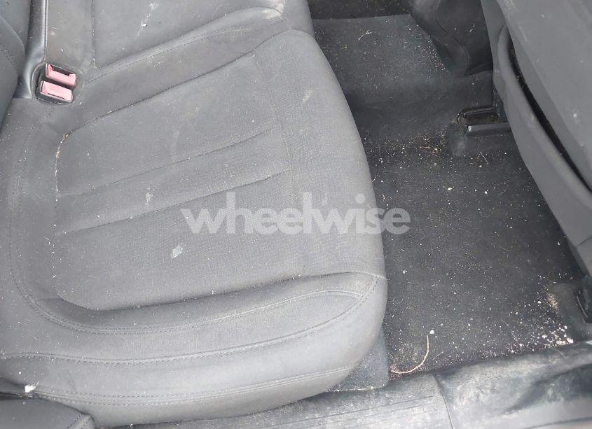 Photo 8 of 2015 Chrysler 200 LIMITED (VIN 1C3CCCAB1FN512985)