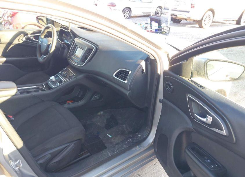 Photo 5 of 2015 Chrysler 200 LIMITED (VIN 1C3CCCAB1FN528426)