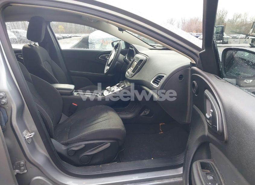 Photo 5 of 2015 Chrysler 200 LIMITED (VIN 1C3CCCAB1FN529592)