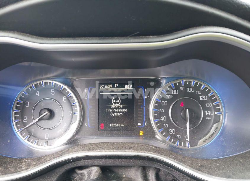 Photo 7 of 2015 Chrysler 200 LIMITED (VIN 1C3CCCAB1FN529592)