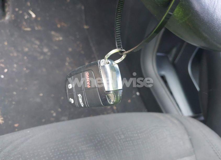 Photo 11 of 2015 Chrysler 200 LIMITED (VIN 1C3CCCAB1FN531729)