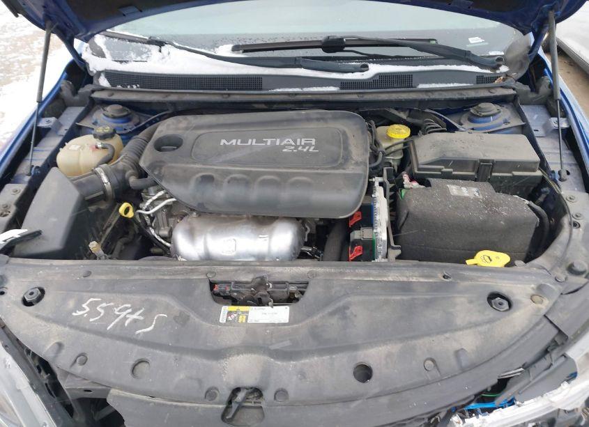 Photo 10 of 2015 Chrysler 200 LIMITED (VIN 1C3CCCAB1FN532962)