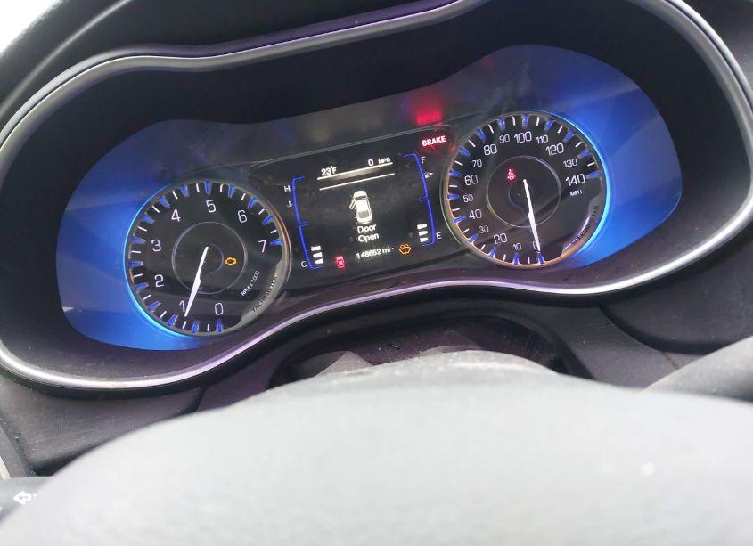 Photo 7 of 2015 Chrysler 200 LIMITED (VIN 1C3CCCAB1FN532962)