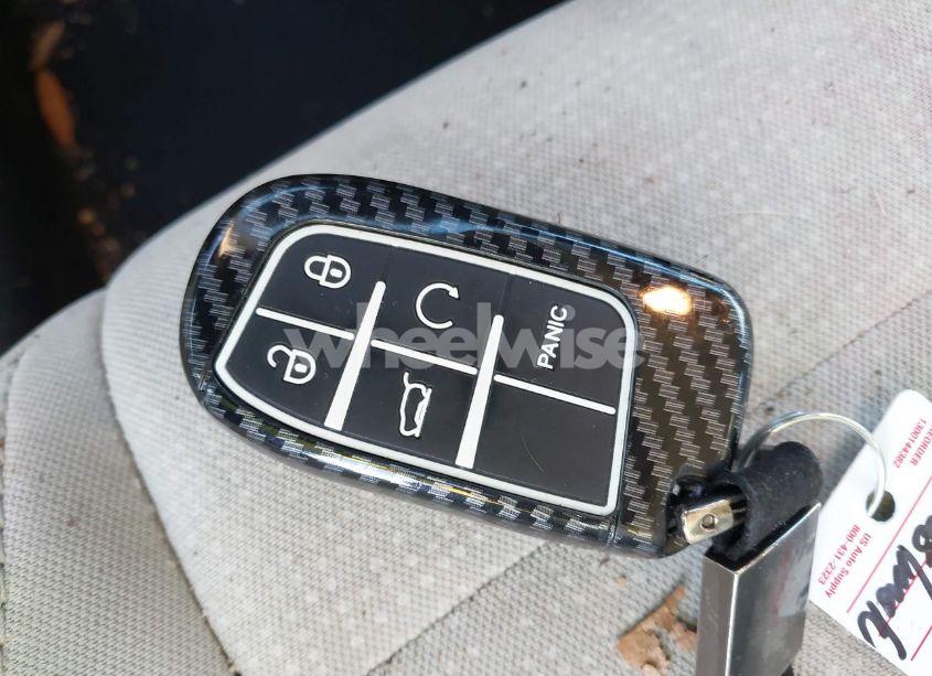 Photo 11 of 2015 Chrysler 200 LIMITED (VIN 1C3CCCAB1FN532993)