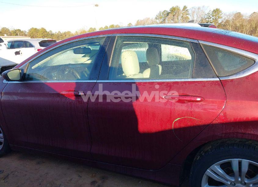 Photo 14 of 2015 Chrysler 200 LIMITED (VIN 1C3CCCAB1FN532993)