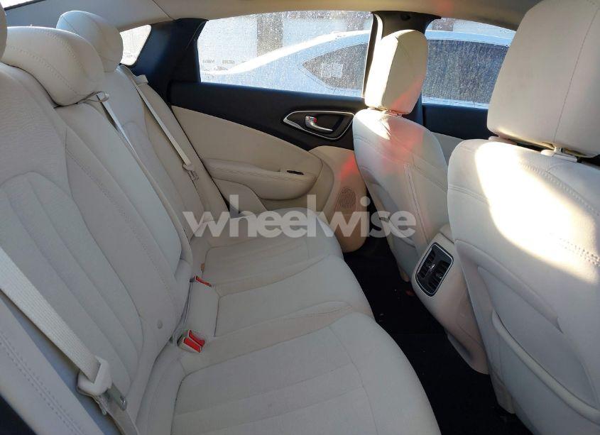 Photo 8 of 2015 Chrysler 200 LIMITED (VIN 1C3CCCAB1FN532993)