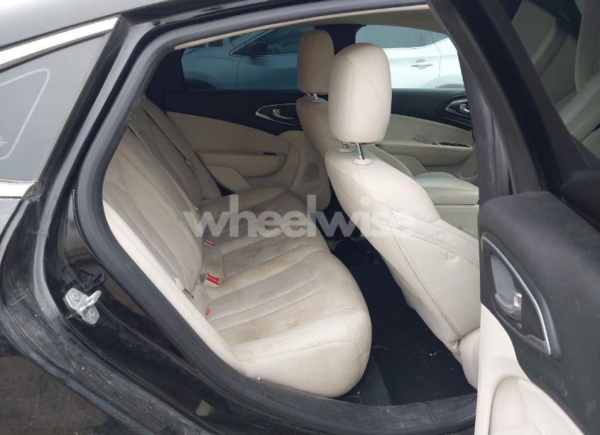 Photo 8 of 2015 Chrysler 200 LIMITED (VIN 1C3CCCAB1FN563712)