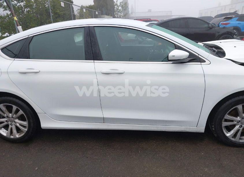 Photo 13 of 2015 Chrysler 200 LIMITED (VIN 1C3CCCAB1FN577819)