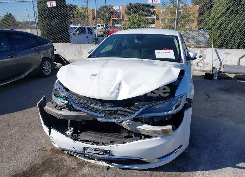 Photo 6 of 2015 Chrysler 200 LIMITED (VIN 1C3CCCAB1FN577819)