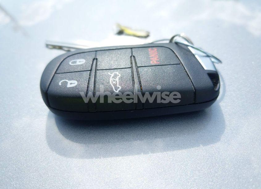 Photo 11 of 2015 Chrysler 200 LIMITED (VIN 1C3CCCAB1FN593471)