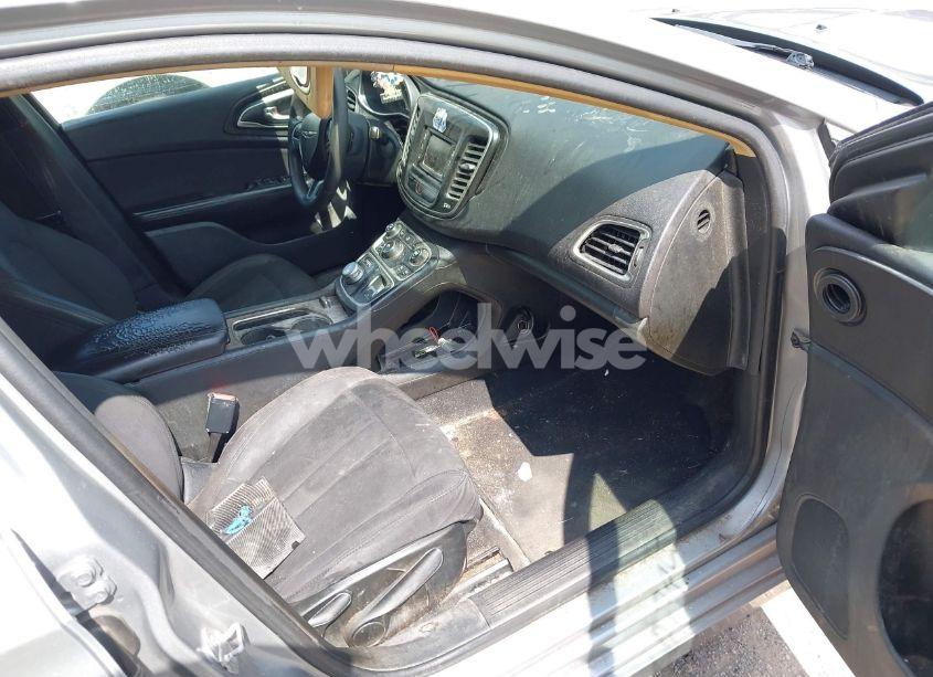 Photo 5 of 2015 Chrysler 200 LIMITED (VIN 1C3CCCAB1FN593471)