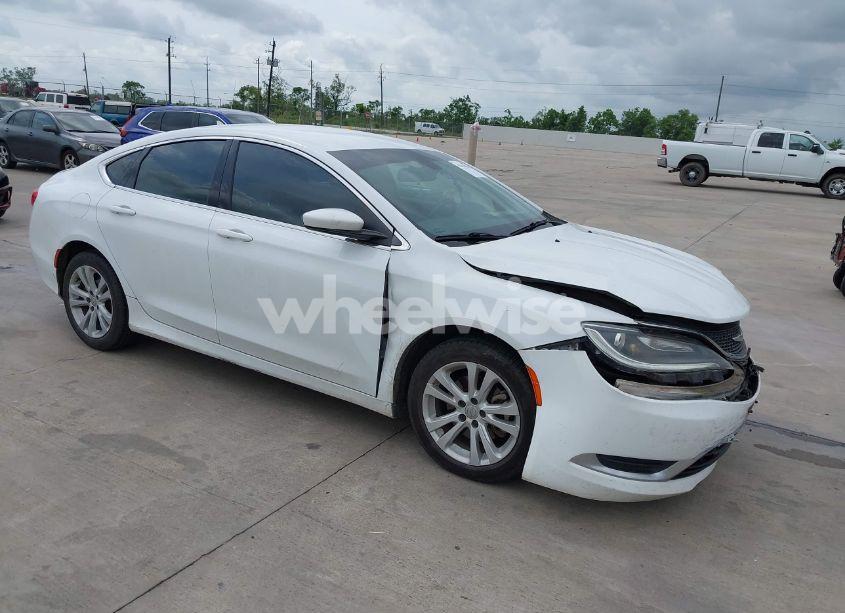 2015 Chrysler 200 LIMITED (VIN 1C3CCCAB1FN597777) main photo