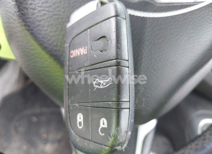 Photo 11 of 2015 Chrysler 200 LIMITED (VIN 1C3CCCAB1FN597777)