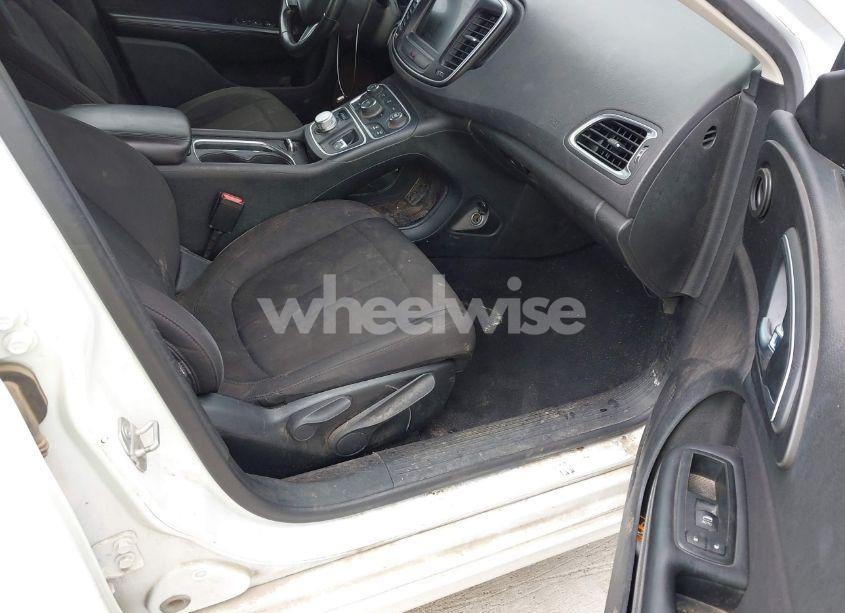 Photo 5 of 2015 Chrysler 200 LIMITED (VIN 1C3CCCAB1FN597777)