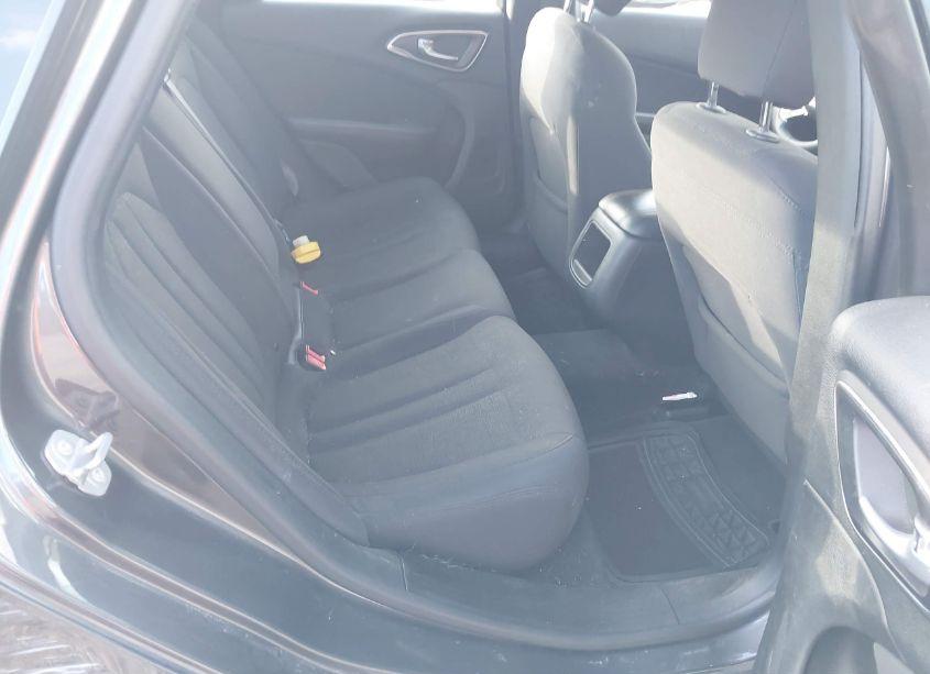 Photo 8 of 2015 Chrysler 200 LIMITED (VIN 1C3CCCAB1FN613895)