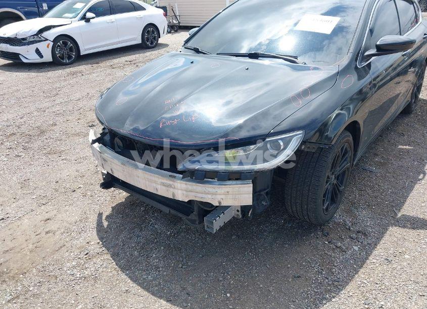 Photo 6 of 2015 Chrysler 200 LIMITED (VIN 1C3CCCAB1FN622466)