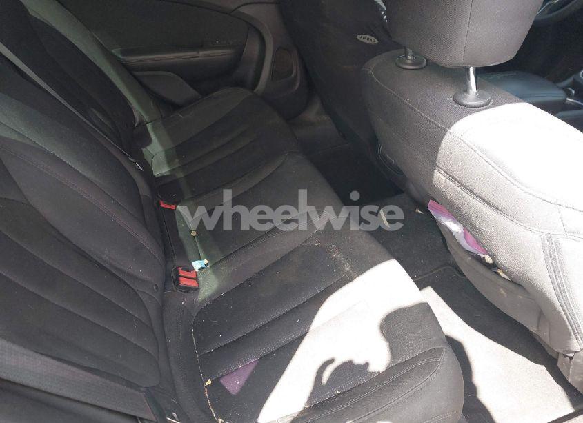 Photo 8 of 2015 Chrysler 200 LIMITED (VIN 1C3CCCAB1FN622466)