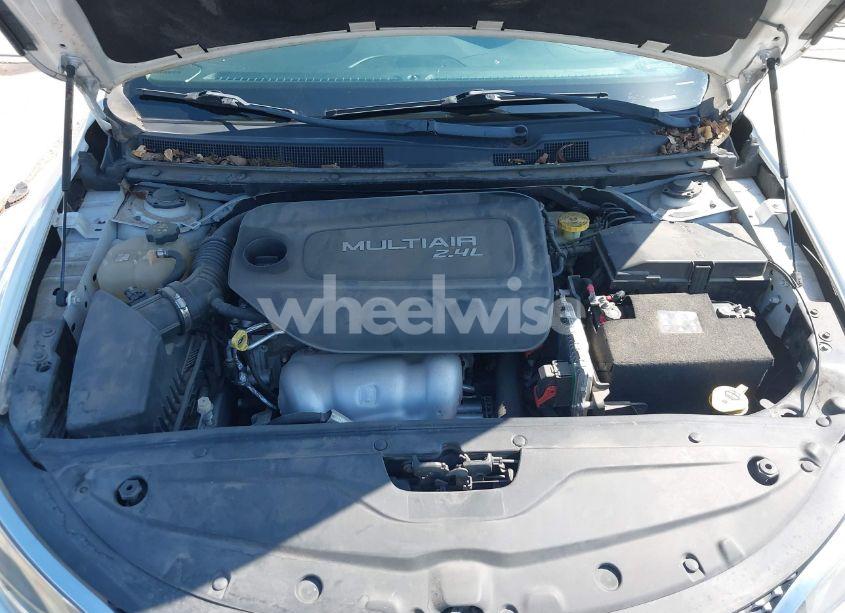 Photo 10 of 2015 Chrysler 200 LIMITED (VIN 1C3CCCAB1FN635363)