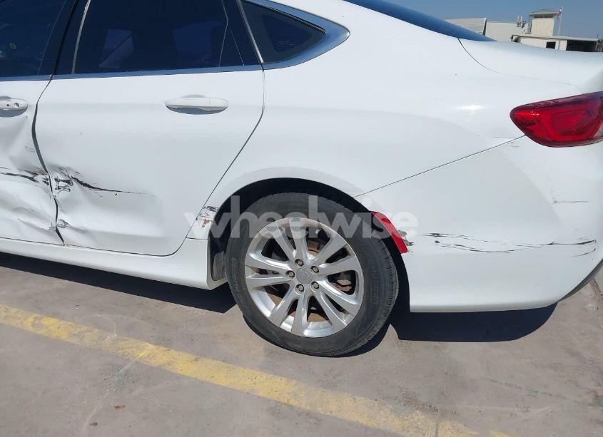 Photo 17 of 2015 Chrysler 200 LIMITED (VIN 1C3CCCAB1FN635363)