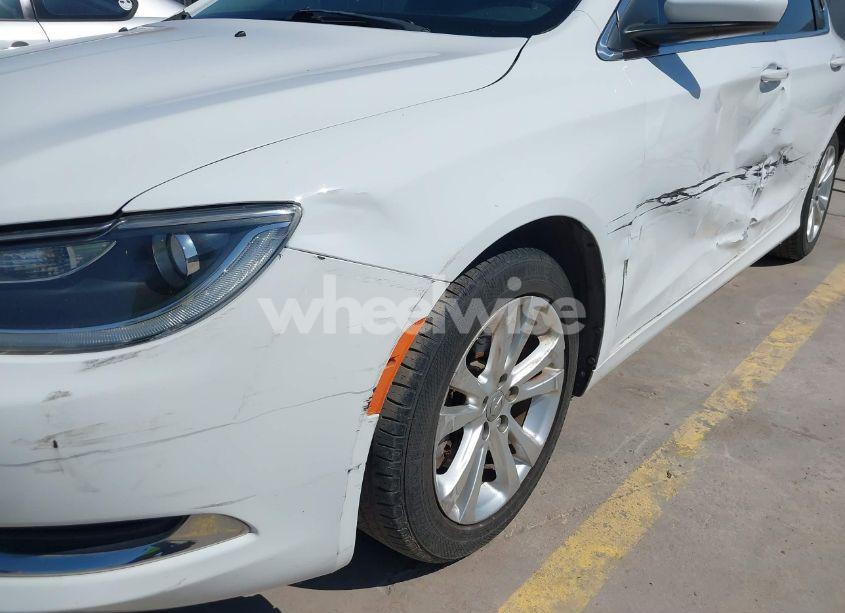 Photo 18 of 2015 Chrysler 200 LIMITED (VIN 1C3CCCAB1FN635363)