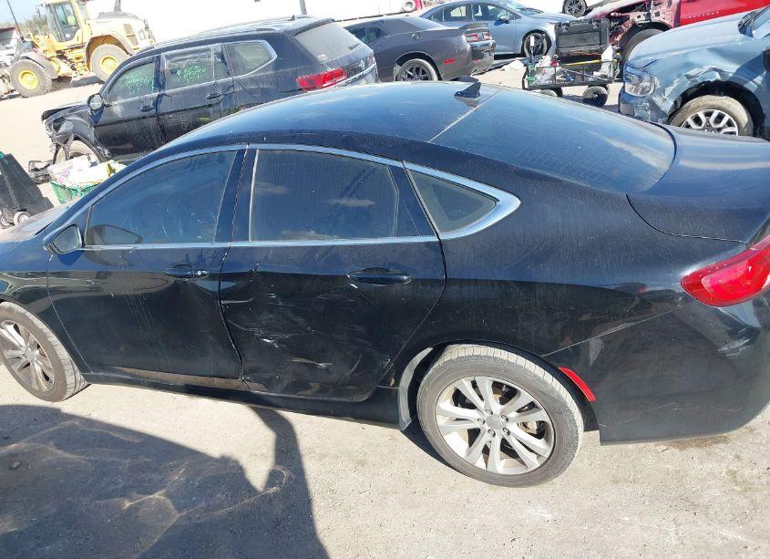 Photo 14 of 2015 Chrysler 200 LIMITED (VIN 1C3CCCAB1FN638442)