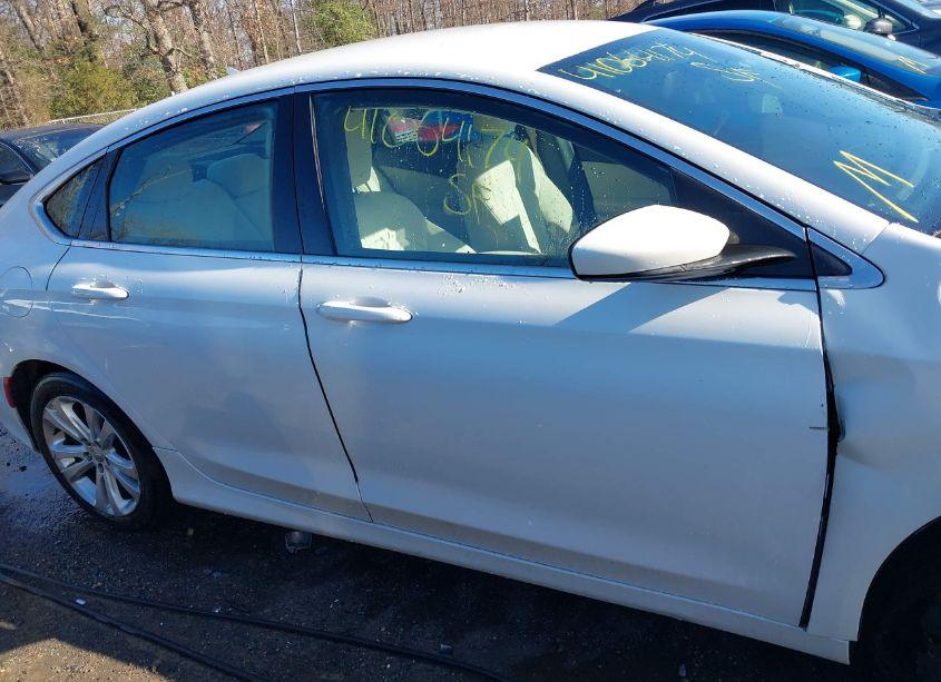 Photo 14 of 2015 Chrysler 200 LIMITED (VIN 1C3CCCAB1FN641745)