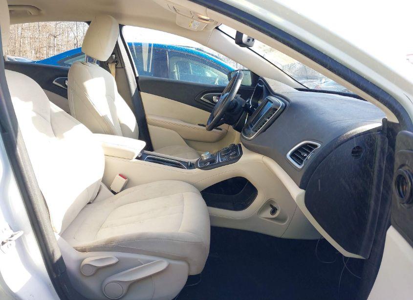 Photo 5 of 2015 Chrysler 200 LIMITED (VIN 1C3CCCAB1FN641745)