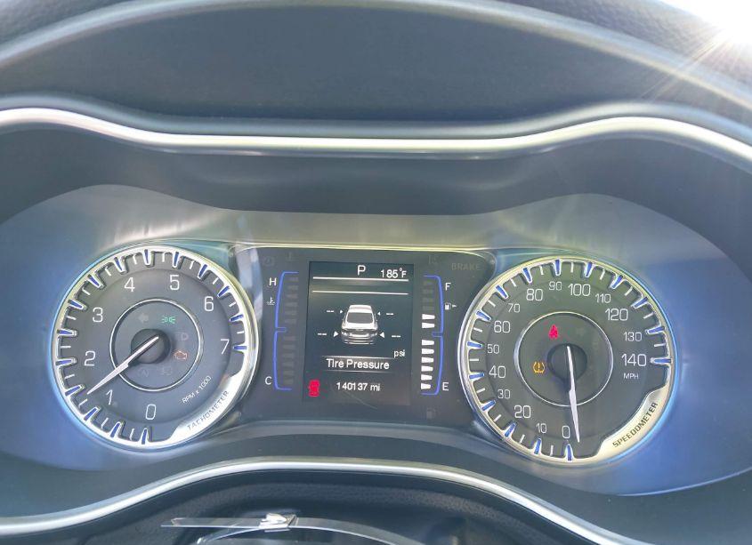 Photo 7 of 2015 Chrysler 200 LIMITED (VIN 1C3CCCAB1FN641745)