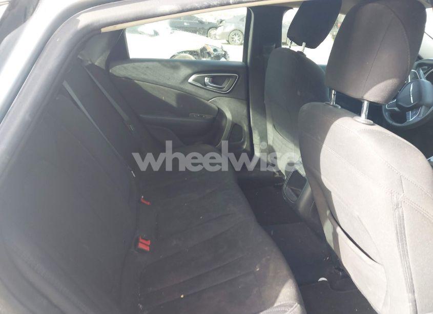 Photo 8 of 2015 Chrysler 200 LIMITED (VIN 1C3CCCAB1FN651398)