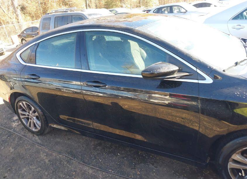 Photo 13 of 2015 Chrysler 200 LIMITED (VIN 1C3CCCAB1FN653989)