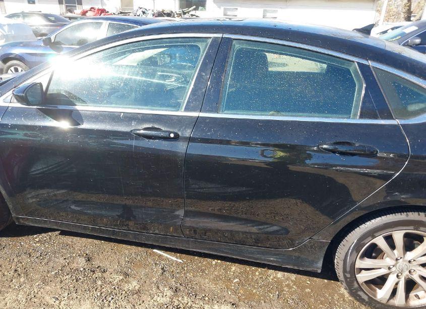 Photo 14 of 2015 Chrysler 200 LIMITED (VIN 1C3CCCAB1FN653989)